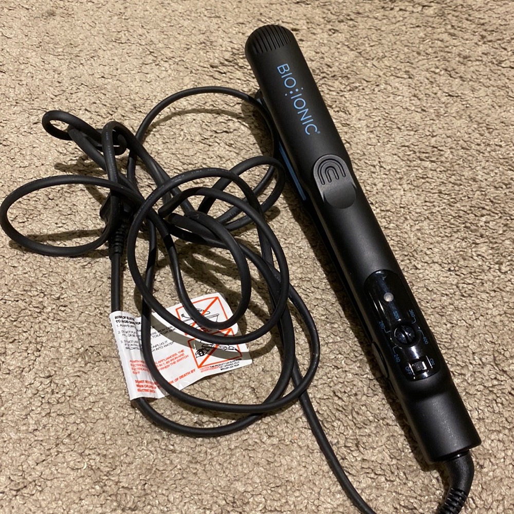 Bio Ionic One Pass straightener